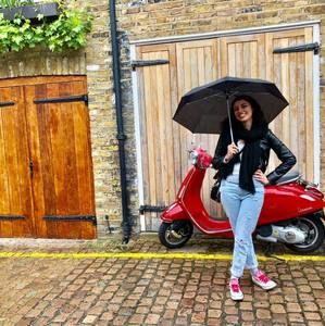 Meet your Posher, Dolly